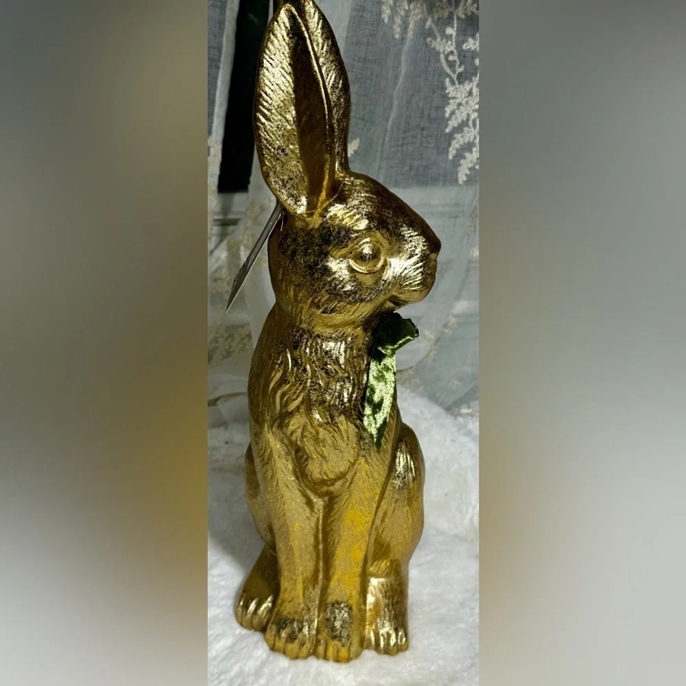 Jolie Fleur gold rabbit with forest green bow decor